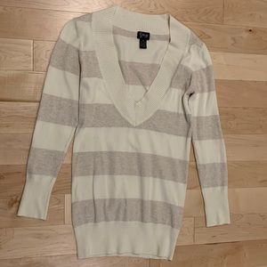 Love Lola brand sweater-size medium